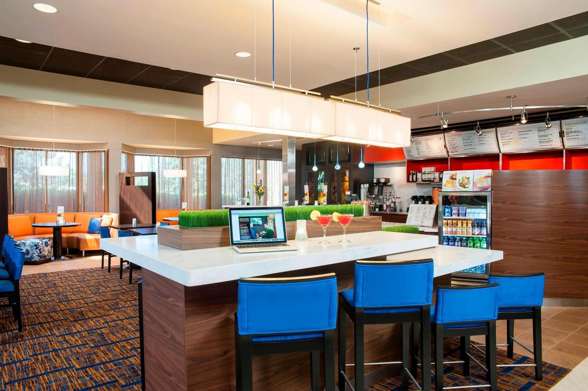 Courtyard Chicago Glenview/Northbrook Hotel Ngoại thất bức ảnh