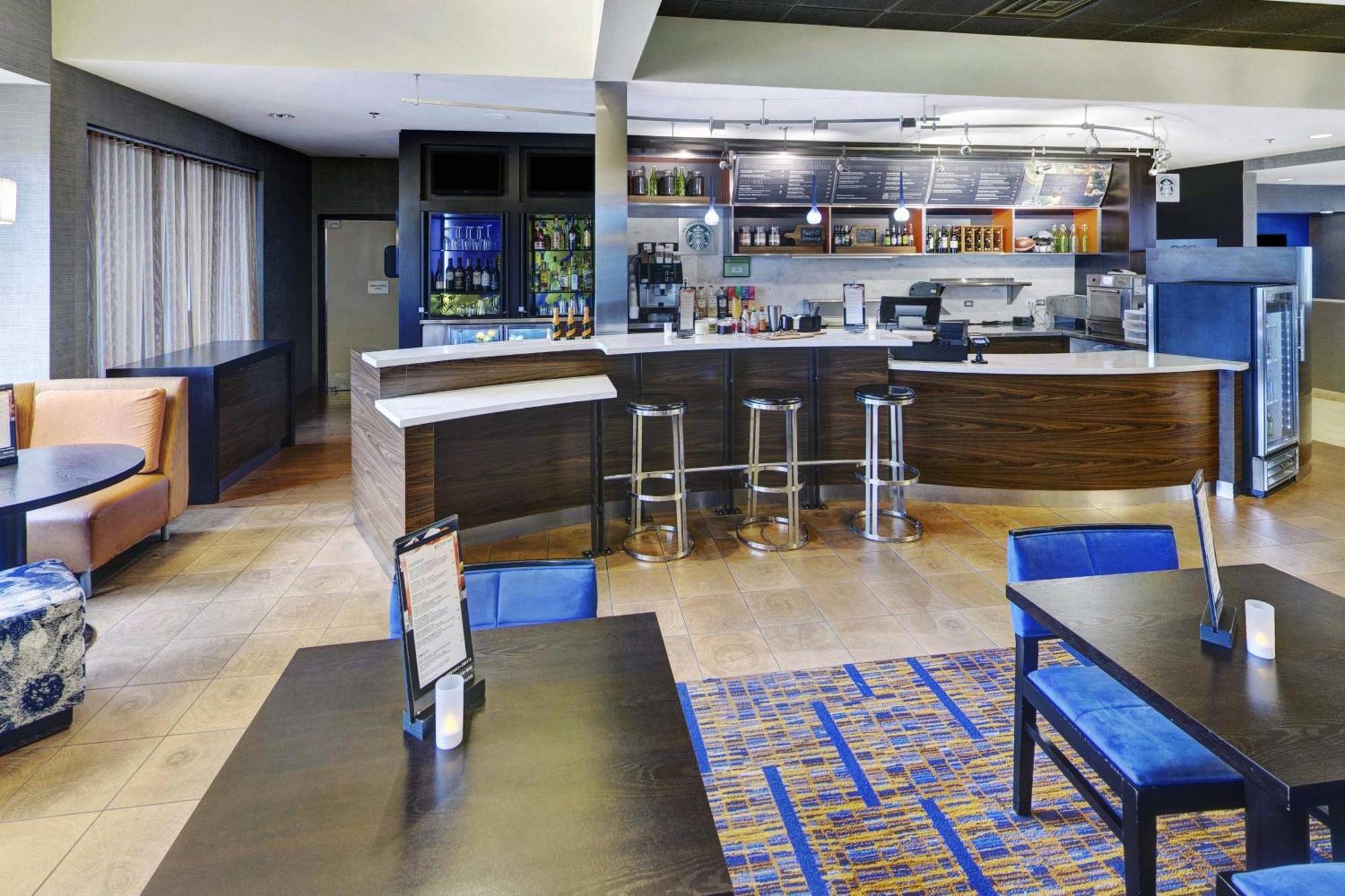 Courtyard Chicago Glenview/Northbrook Hotel Ngoại thất bức ảnh