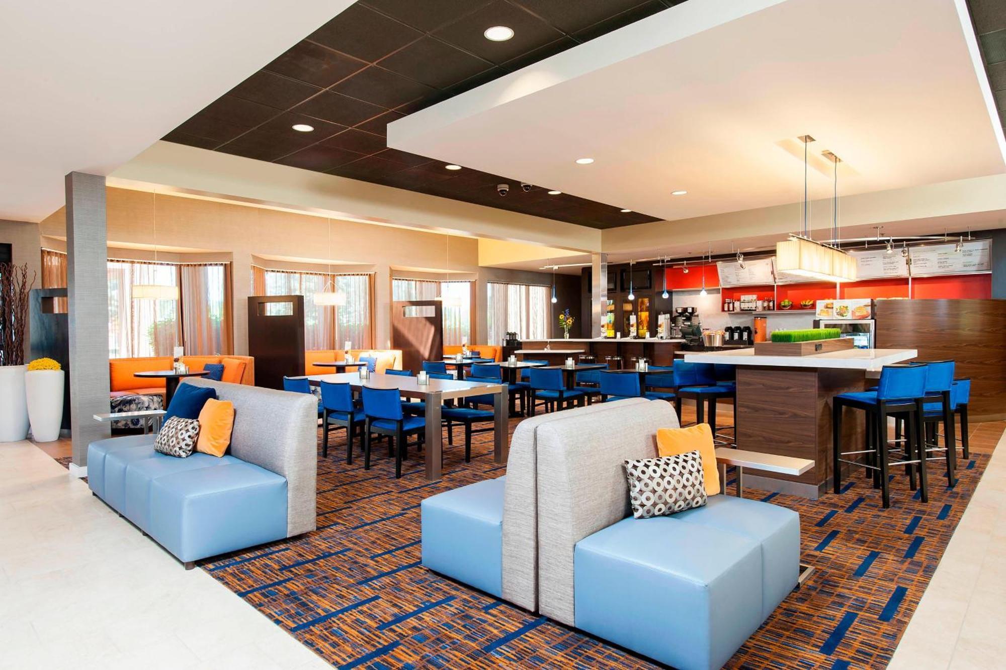 Courtyard Chicago Glenview/Northbrook Hotel Ngoại thất bức ảnh