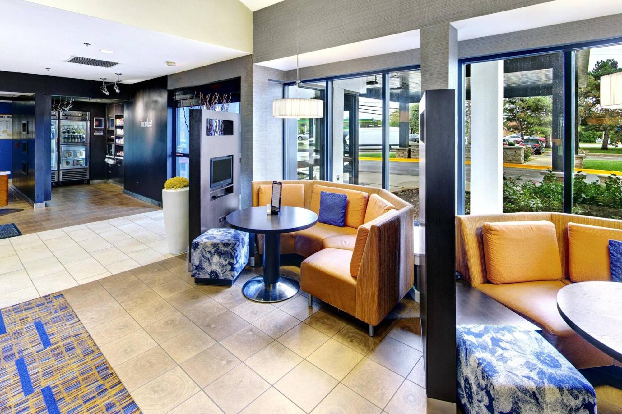 Courtyard Chicago Glenview/Northbrook Hotel Ngoại thất bức ảnh