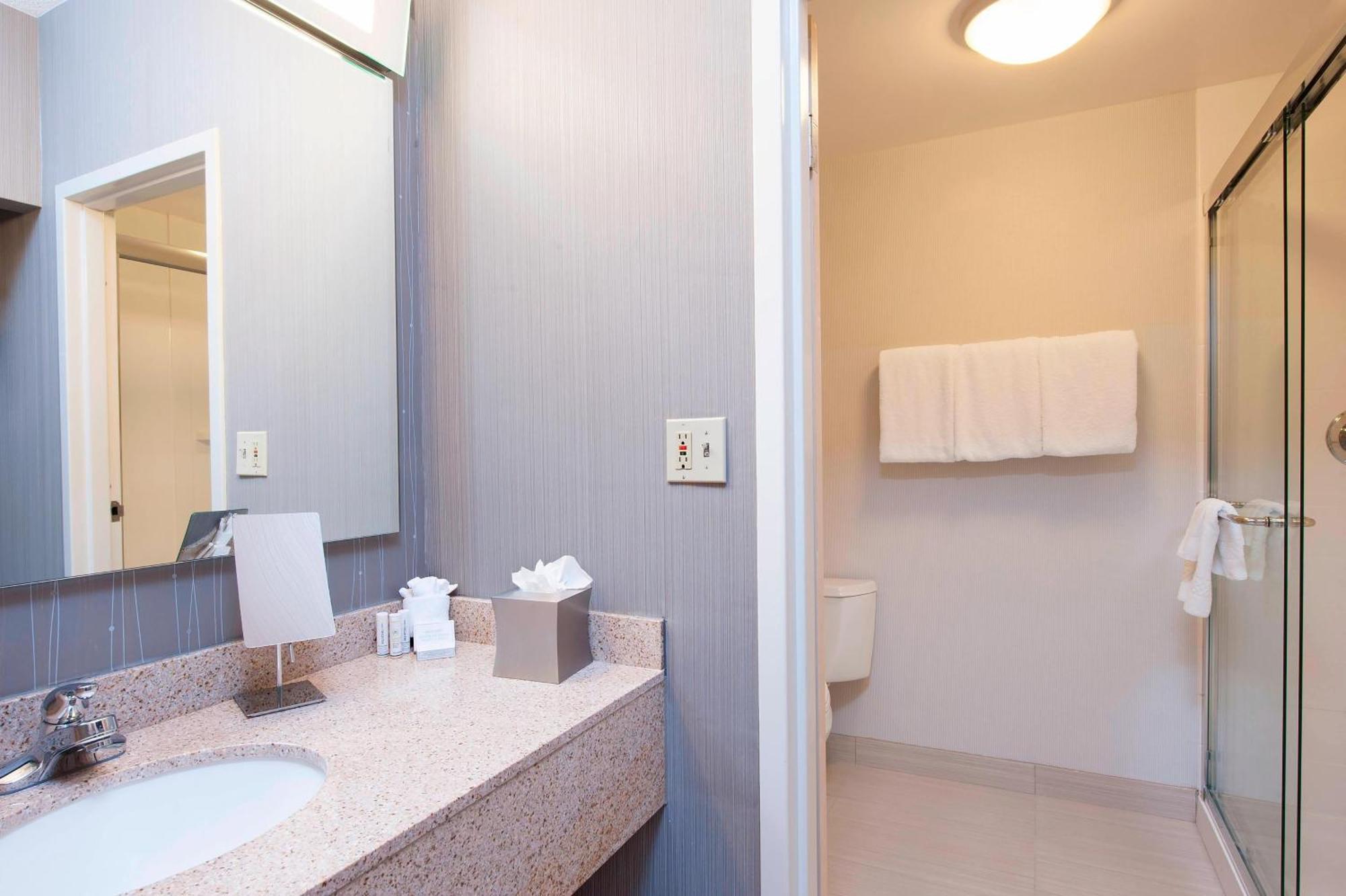Courtyard Chicago Glenview/Northbrook Hotel Ngoại thất bức ảnh