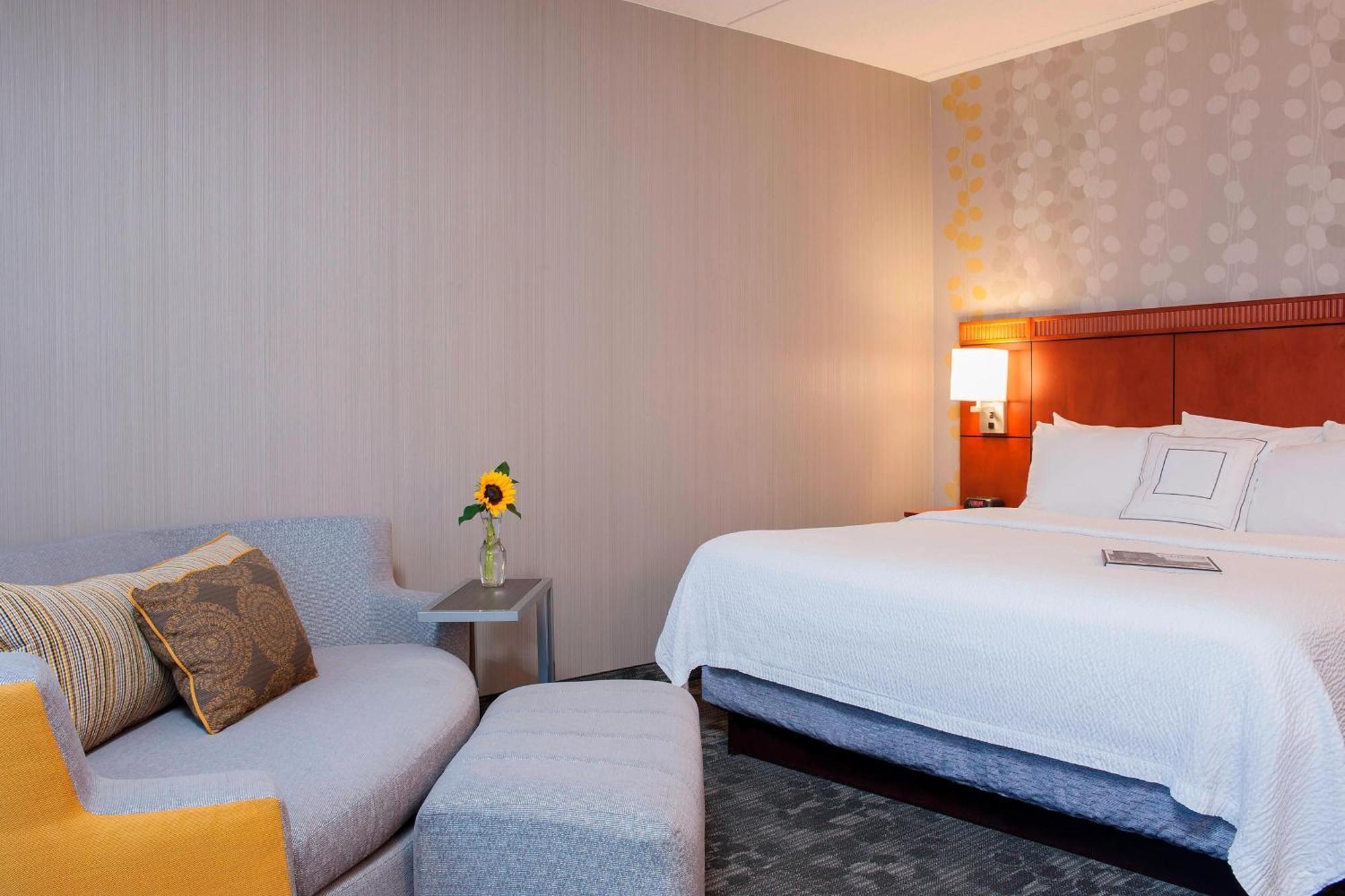 Courtyard Chicago Glenview/Northbrook Hotel Ngoại thất bức ảnh