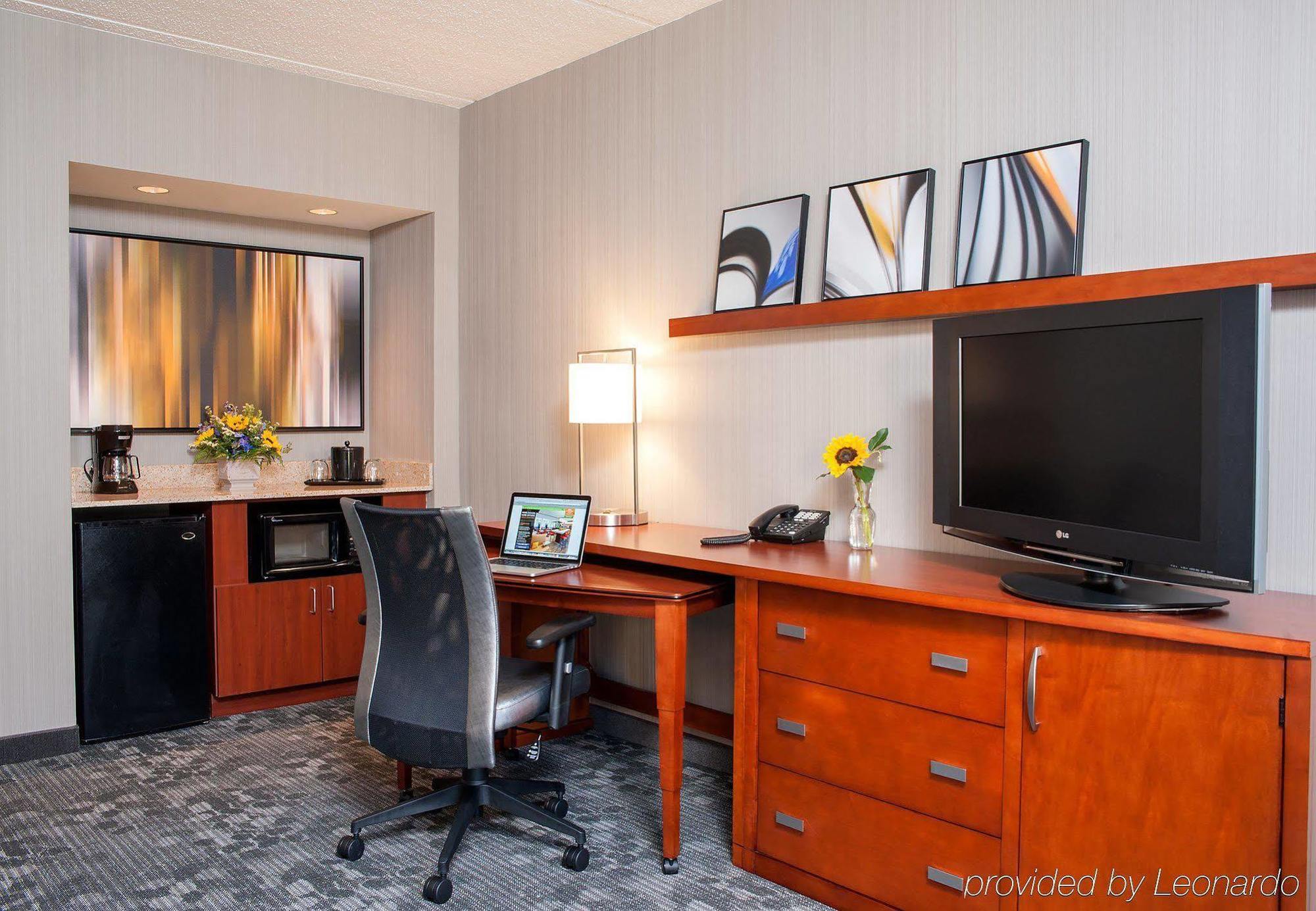 Courtyard Chicago Glenview/Northbrook Hotel Ngoại thất bức ảnh